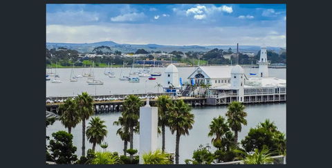 Waterfront (Yarra St) By Gold Star Stays - Accommodation Main Beach 1