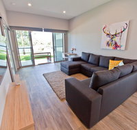 Waterfront Apartments - Accommodation Main Beach