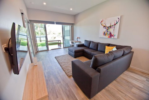 Waterfront Apartments - Accommodation Main Beach 0