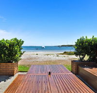 Waterfront at Sunset Boulevard 26 Sunset Boulevard - Accommodation Main Beach