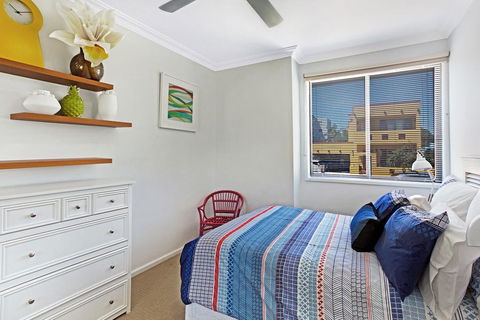 Waterfront At Sunset Boulevard, 26 Sunset Boulevard - Accommodation Main Beach 3