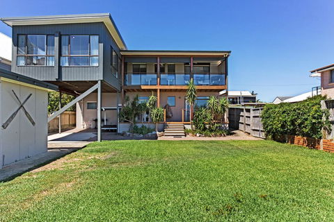 Waterfront At Sunset Boulevard, 26 Sunset Boulevard - Accommodation Main Beach 2