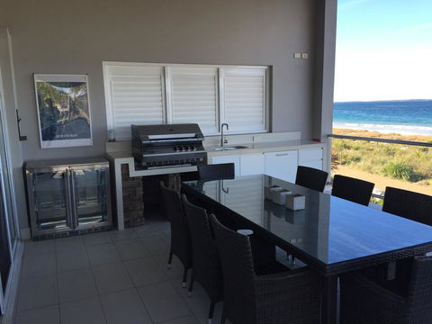 Waterfront Dream Vincentia - Accommodation Main Beach 1