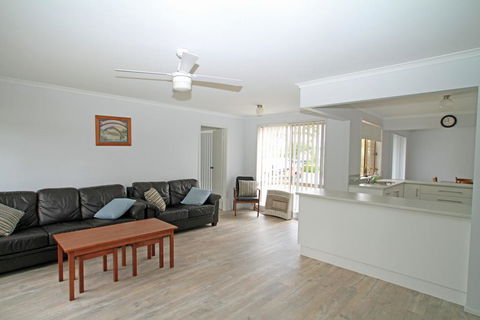 Waterfront On Plover - Accommodation Main Beach 1