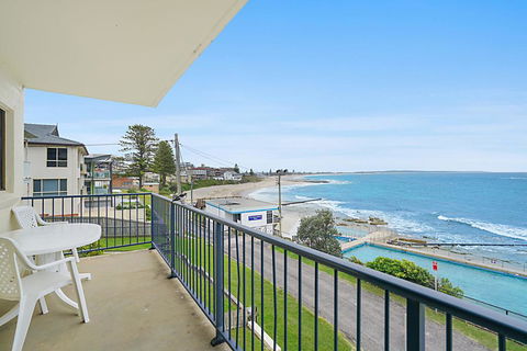 Waterfront Unit, Unit 2 - Accommodation Main Beach 1