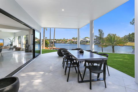Waterfront Wonder, Noosa Waters - Accommodation Main Beach 0