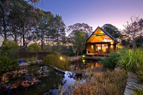 Waterhouse - Accommodation Main Beach 0