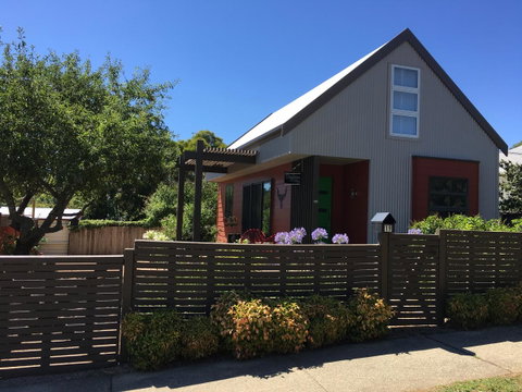Daydream Cottage - Accommodation Main Beach 5