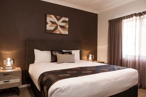 Blazing Stump Motel & Suites - Accommodation Main Beach 11