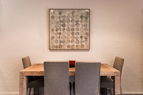 Blazing Stump Motel & Suites - Accommodation Main Beach 32