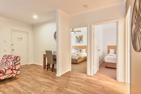 Blazing Stump Motel & Suites - Accommodation Main Beach 4