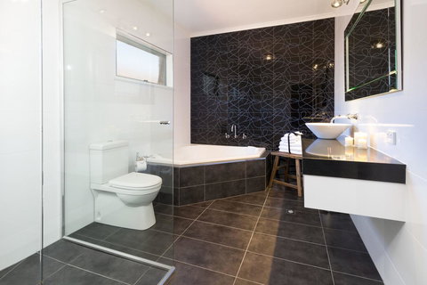 Blazing Stump Motel & Suites - Accommodation Main Beach 42