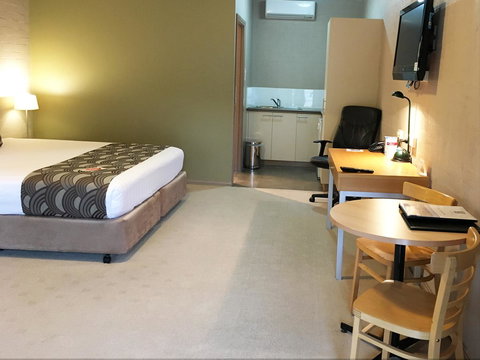 Blazing Stump Motel & Suites - Accommodation Main Beach 41