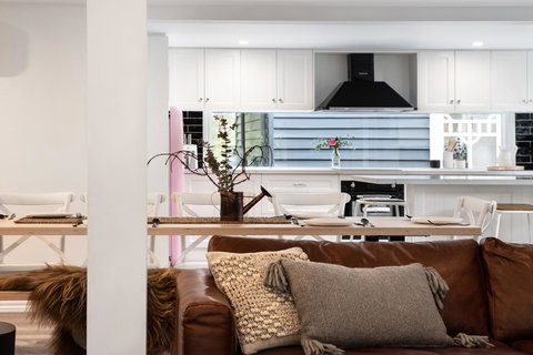 The Orchard - Accommodation Main Beach 7