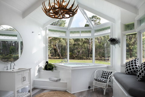 The Orchard - Accommodation Main Beach 4