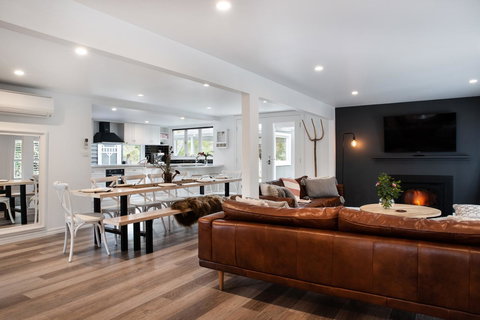 The Orchard - Accommodation Main Beach 15