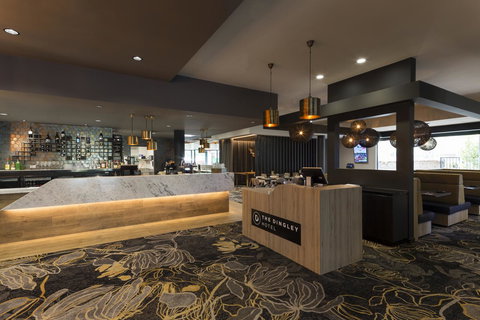 The Dingley Hotel - Accommodation Main Beach 20