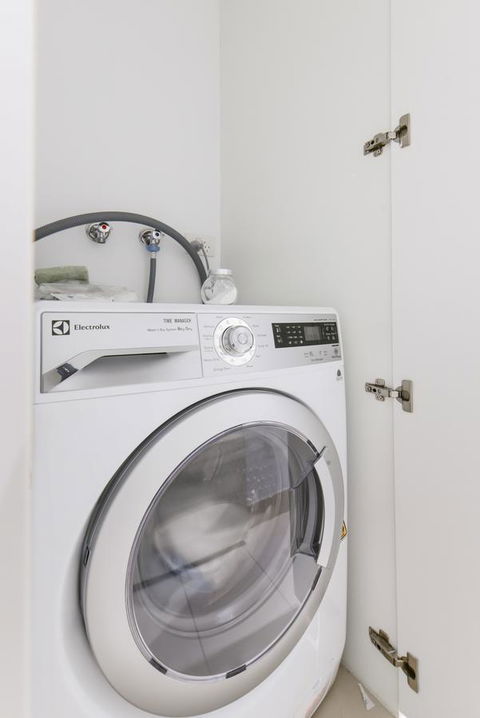 The Canvas Apartment Hotel - Accommodation Main Beach 10