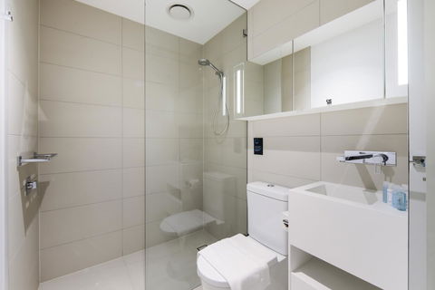 The Canvas Apartment Hotel - Accommodation Main Beach 1