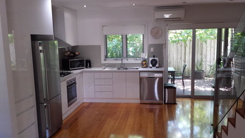 Central To Cowes - Accommodation Main Beach 4