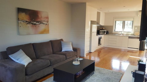 Central To Cowes - Accommodation Main Beach 1