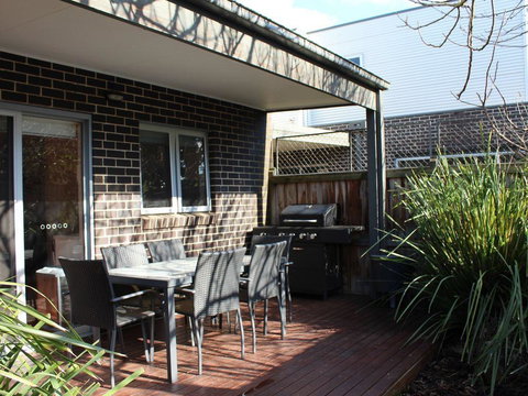 Central To Cowes - Accommodation Main Beach 9