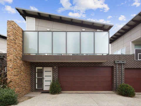 Central To Cowes - Accommodation Main Beach 0