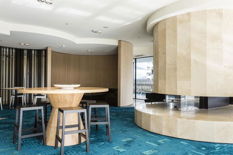 Complete Host 50 Claremont St Apartments - Accommodation Main Beach 4