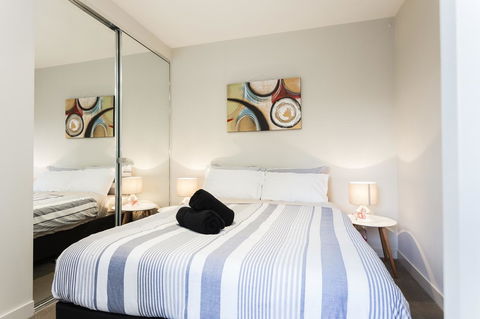 Complete Host 50 Claremont St Apartments - Accommodation Main Beach 15