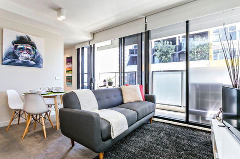 Complete Host 50 Claremont St Apartments - Accommodation Main Beach 17