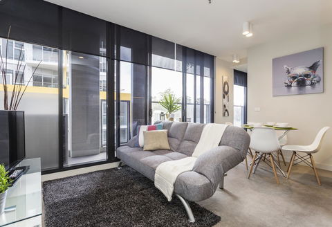 Complete Host 50 Claremont St Apartments - Accommodation Main Beach 11