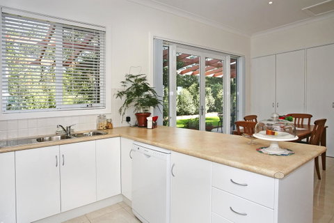 Waybourne- Vineyard And Winery - Accommodation Main Beach 17
