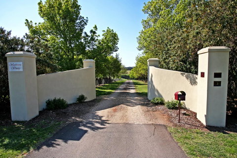 Waybourne- Vineyard And Winery - Accommodation Main Beach 1