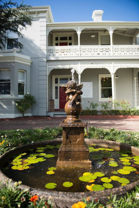 The Riversleigh - Accommodation Main Beach 10