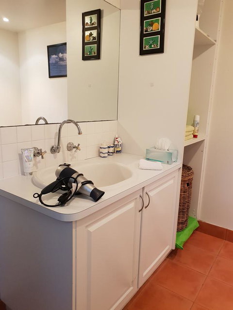 Relax In San Remo - Accommodation Main Beach 26