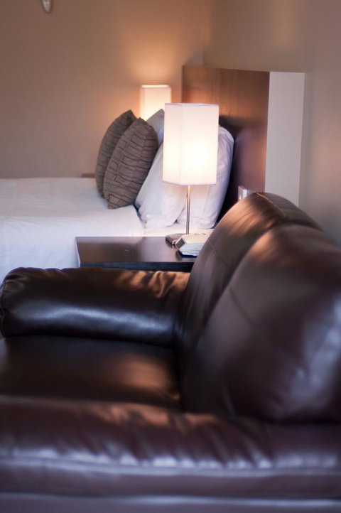 National Hotel Complex Bendigo - Accommodation Main Beach 9