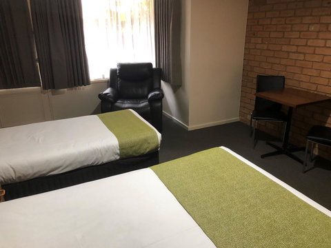 National Hotel Complex Bendigo - Accommodation Main Beach 3