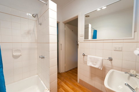 National Hotel Complex Bendigo - Accommodation Main Beach 41