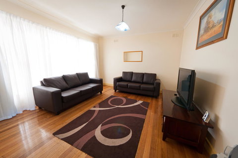 National Hotel Complex Bendigo - Accommodation Main Beach 14