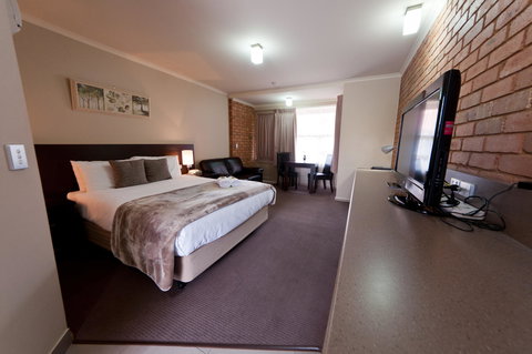 National Hotel Complex Bendigo - Accommodation Main Beach 30