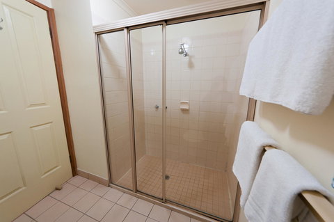 National Hotel Complex Bendigo - Accommodation Main Beach 43