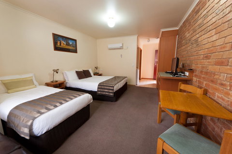 National Hotel Complex Bendigo - Accommodation Main Beach 32
