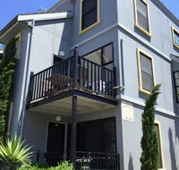 At the beach apartments - Accommodation Main Beach