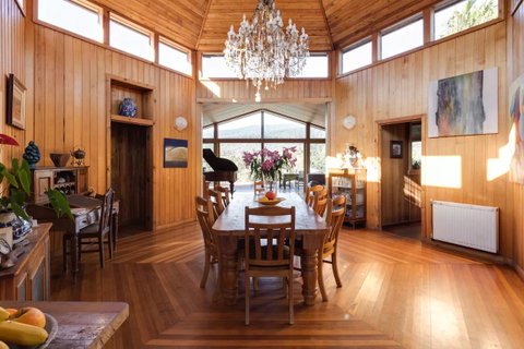 Kangaroo Manor - Accommodation Main Beach 22