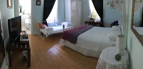 Lorelei Bed & Breakfast - Accommodation Main Beach 12