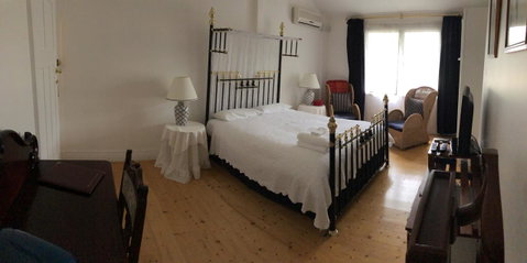 Lorelei Bed & Breakfast - Accommodation Main Beach 4