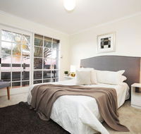 The Gallery Hours - Accommodation Main Beach