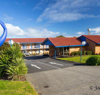 Blue Whale Motor Inn  Apartments - Accommodation Main Beach