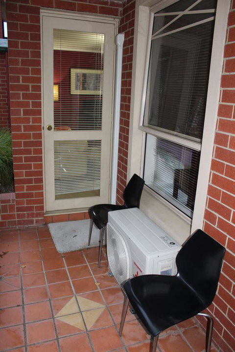 Australian Home Away @ Box Hill 2 Bedroom - Accommodation Main Beach 12