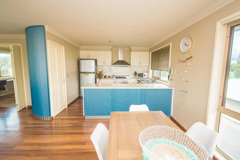 The Pitch - Accommodation Main Beach 2